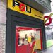 Vanzatoare Poli Chinese Street Food.
